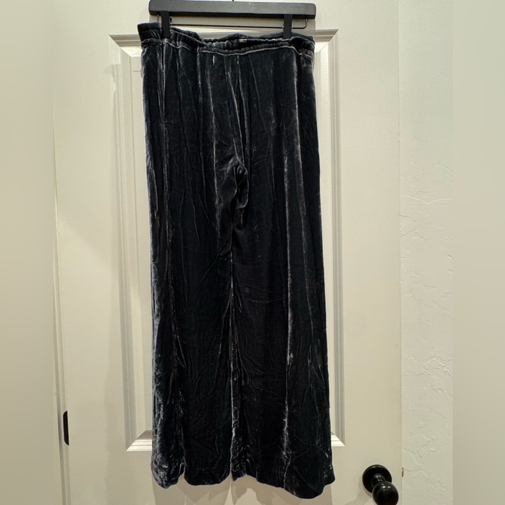 Johnny Was 4 Love and Liberty Gray Velvet pants size medium - Picture 2 of 6